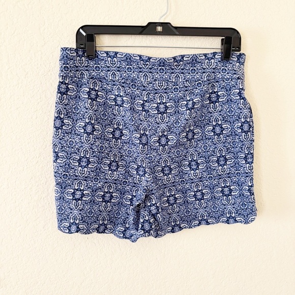Counterparts High Waist Blue Shorts with Scalloped Hem - Picture 3 of 10